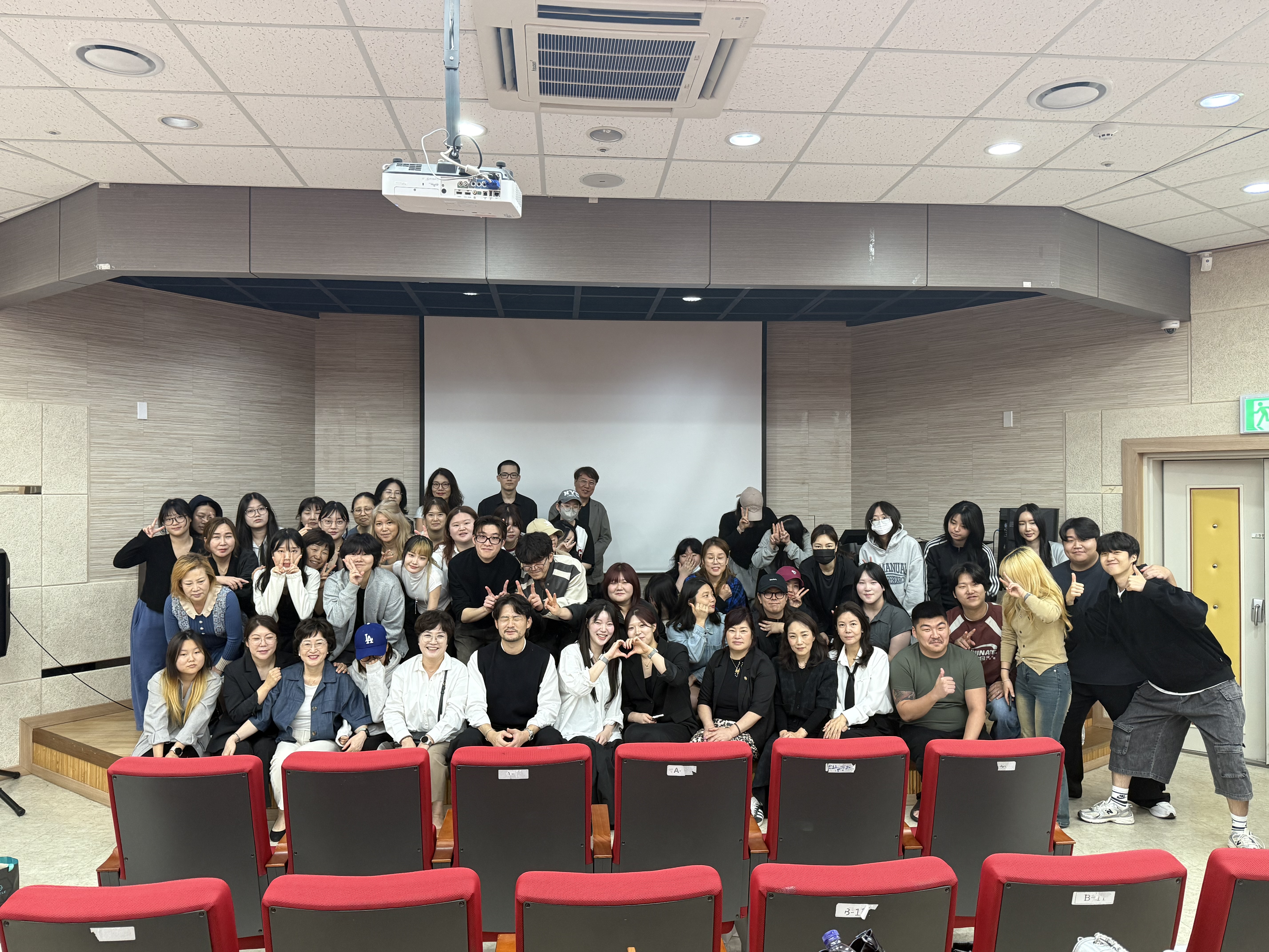 게시물의 4번째 이미지 - 하단 참조